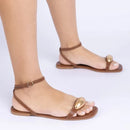 Sandália Rasteira Tiras Minimalistas com Metal Orgânico Marrom