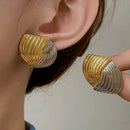 Brinco Elegante Listras Maximalista com Mix de Banhos