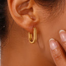 Brinco Argola U Trançada Banhado a Ouro 18K