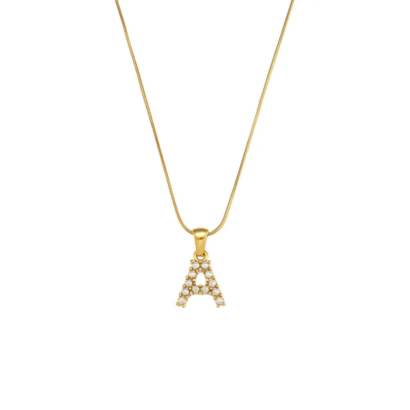 Colar Letra Inicial com Pérolas Banhado a Ouro 18K