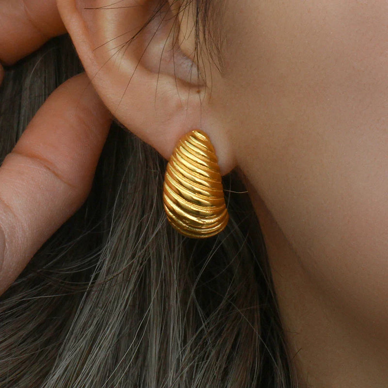 Brinco Croissant Banhado a Ouro 18k