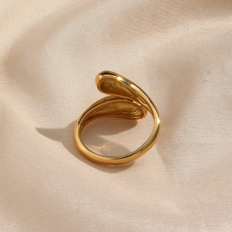 Anel Gota Orgânico Banhado a Ouro 18K