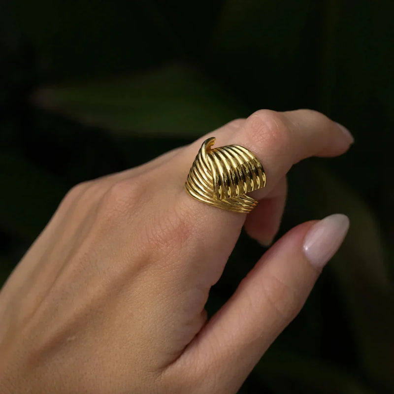 Anel Ajustável Elegante Traços Banhado a Ouro 18K