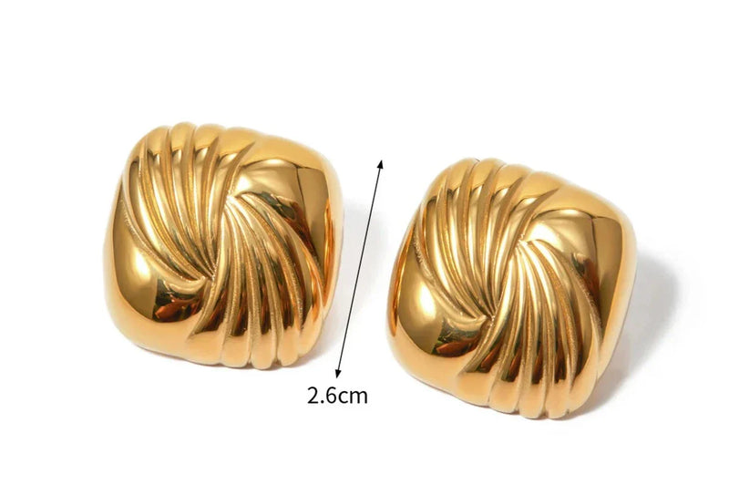 Brinco Elegante Geométrico banhado a Ouro 18K