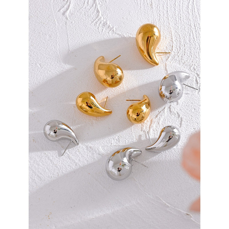 Brinco Gota Banhado a Ouro 18K