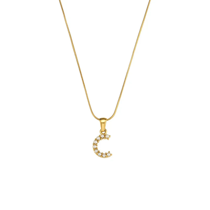 Colar Letra Inicial com Pérolas Banhado a Ouro 18K