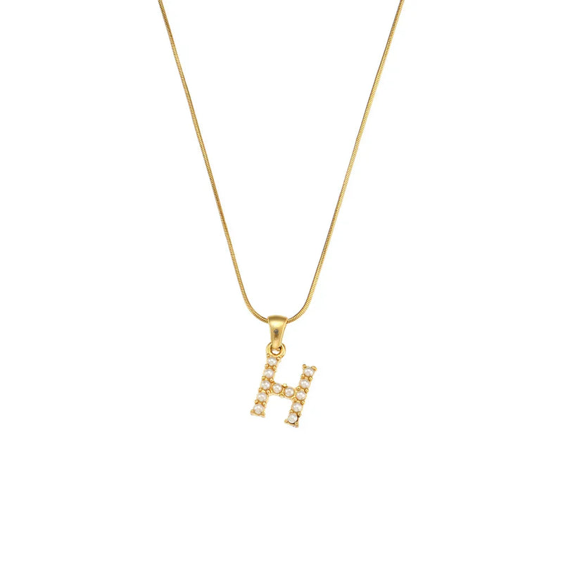 Colar Letra Inicial com Pérolas Banhado a Ouro 18K