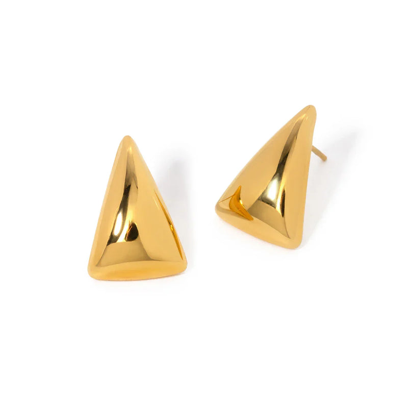 Brinco Minimalista Triângulo Banhado a Ouro 18K